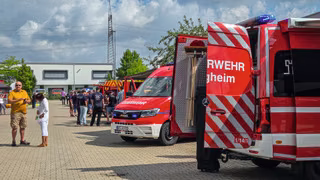 Ausgebaute Einsatzfahrzeuge auf der Jubiläums-Hausmesse von Compoint Fahrzeugbau in Forchheim